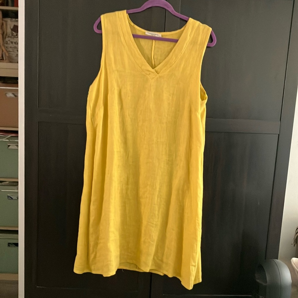 Vibrant Yellow Sleeveless Midi Dress